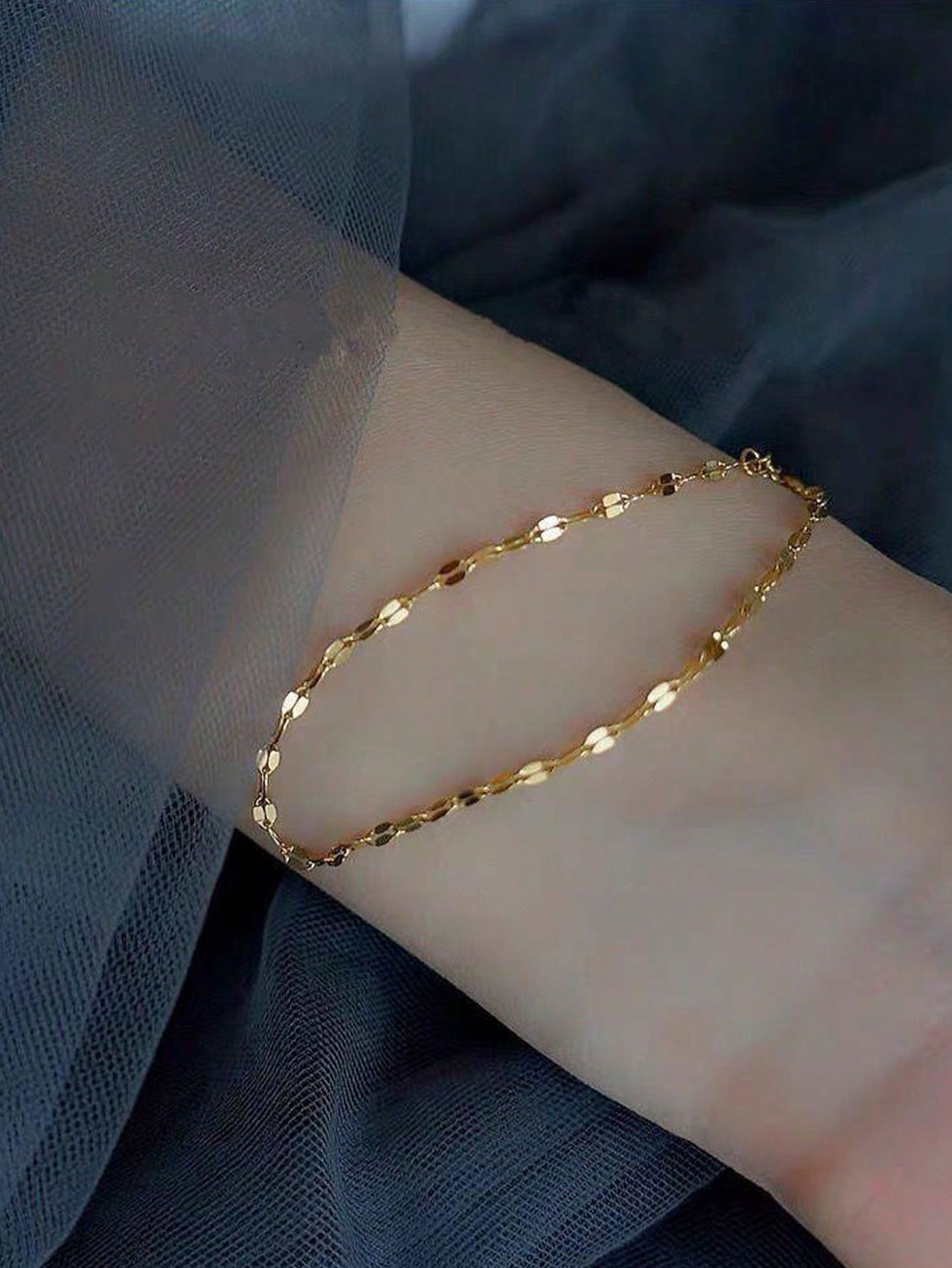Simple gold vintage bracelet