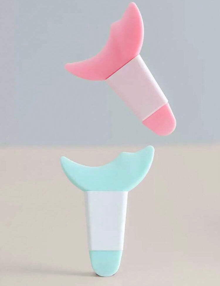 Multi-functional eye makeup helper ,mascara $ eyeliner silicone guard