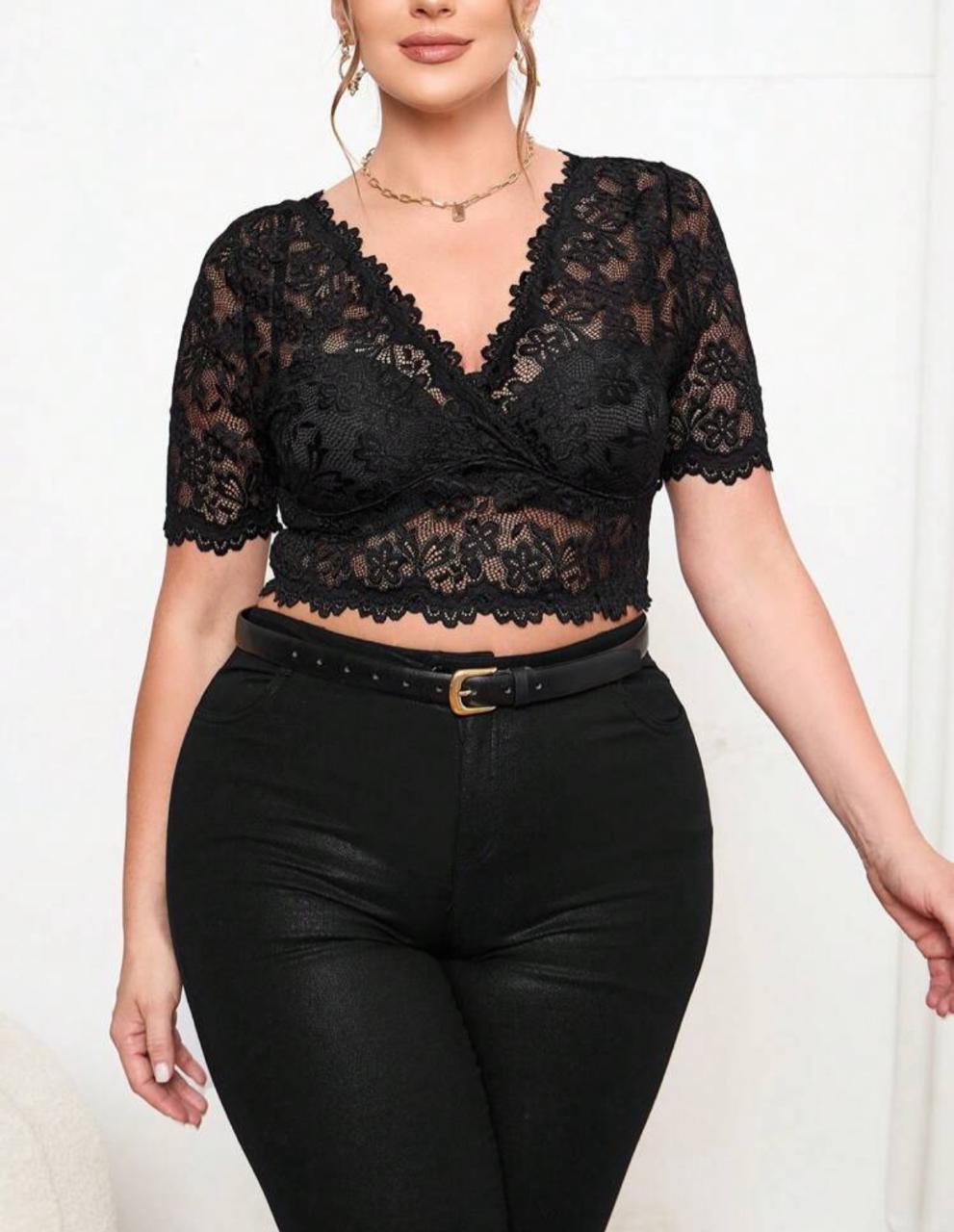 Plus Floral Lace Crop Top