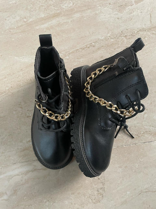 Short boots for kids