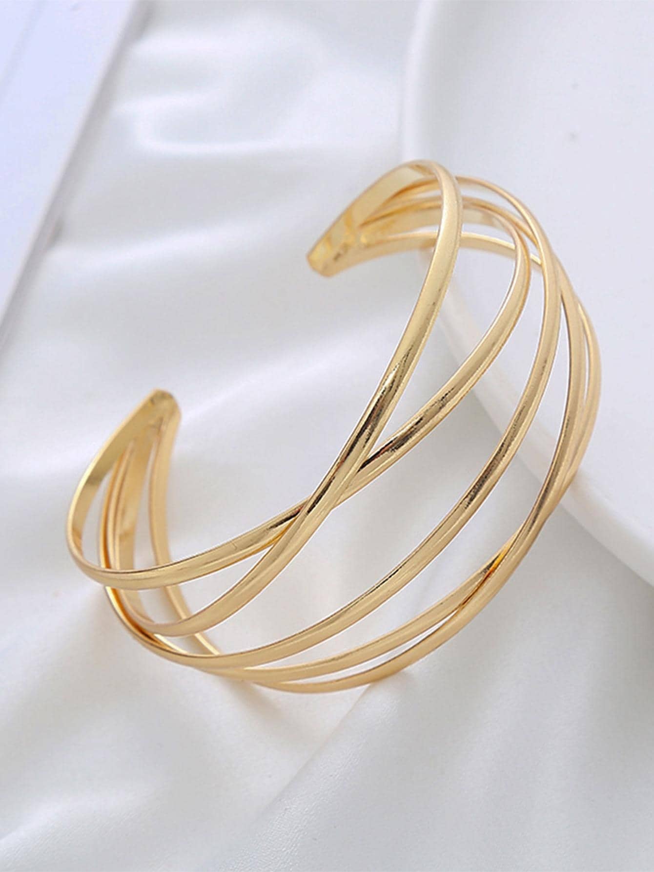 Hollow out cuff bangle