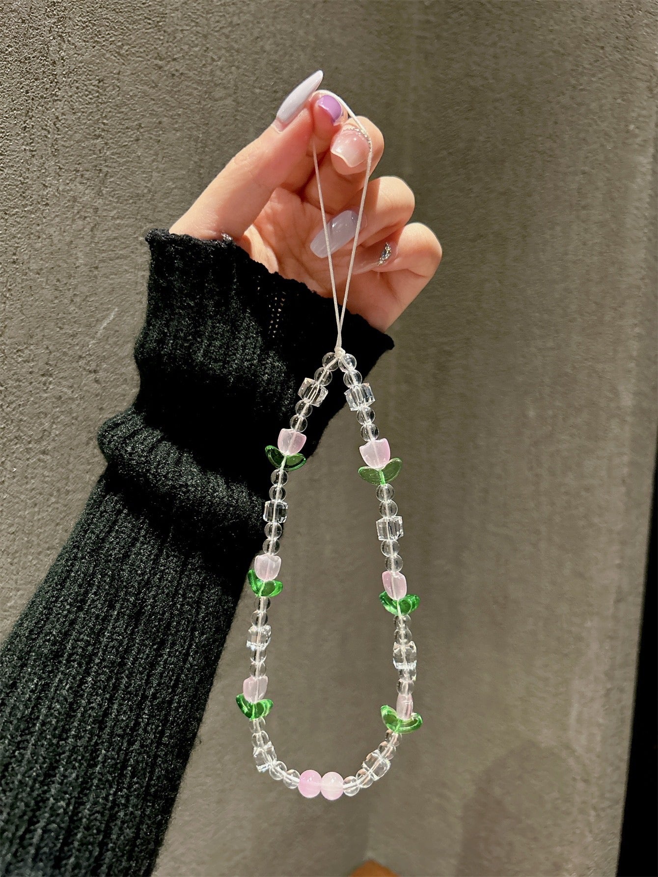 Flower decor beaded phone lanyard