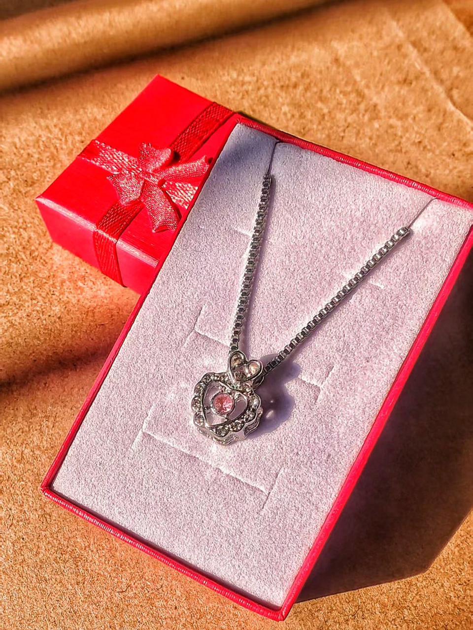 Simple Elegant Heart Rhinestone Decor Pendant Necklace